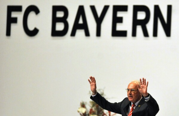 Bayern Munich mourning death of much-loved club icon Franz Bayern Munich mourning death of much-loved club icon Franz